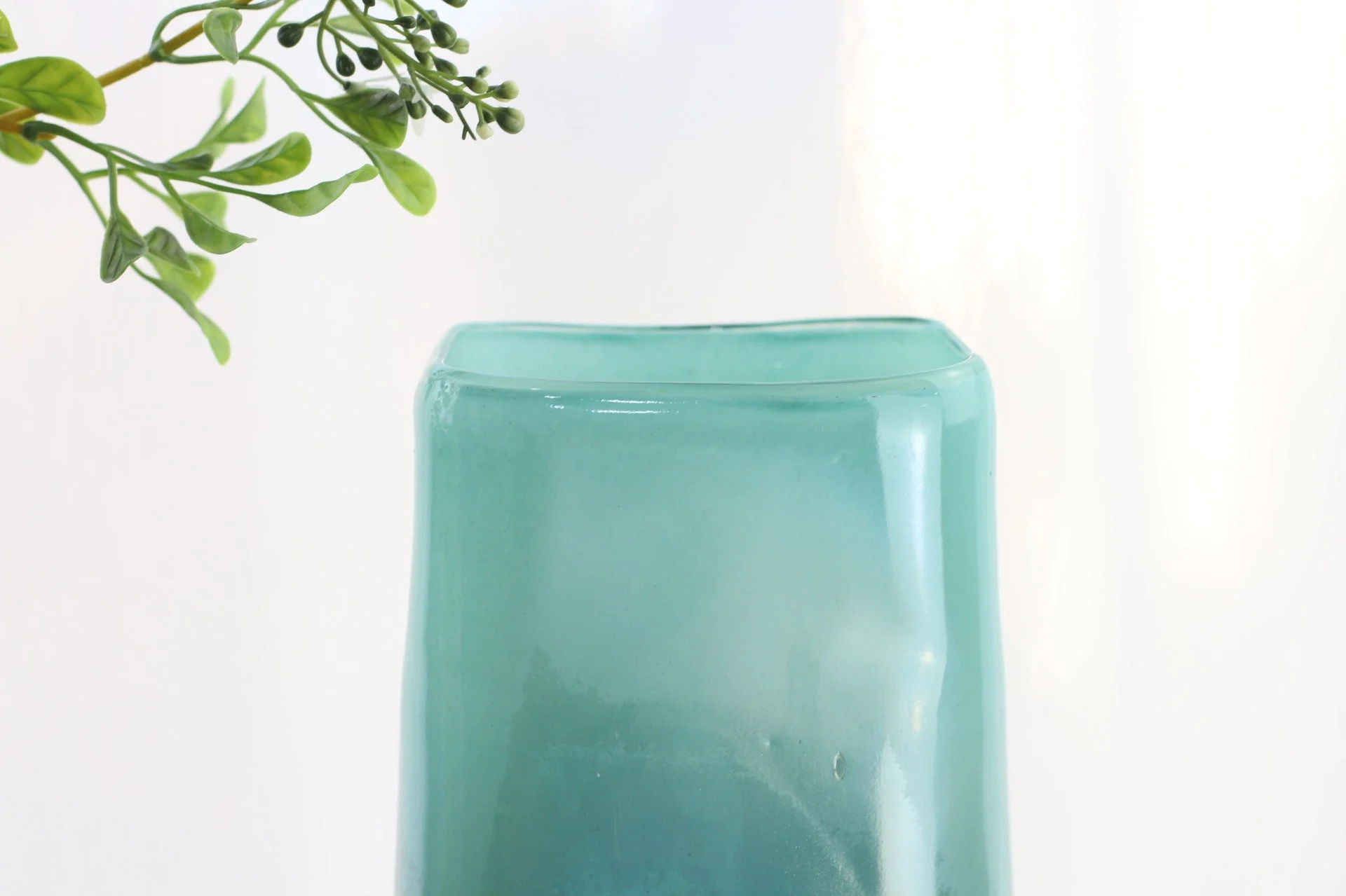 teal color pearly shine flower vase, lovely home decor ideas