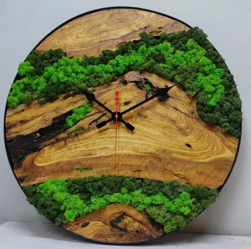 Wooden wall decor and clock (3)