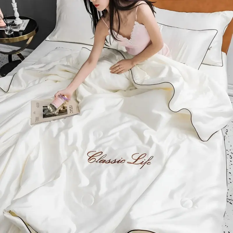 100 Gewassen Zijden Zomer Quilt Borduurwerk Gladde Ijskoeling Dekbed Voor Bed Zijdezachte Deken Zacht Koel Zomer.jpg 3925d042 7f9f 46bc 82a1 5ab377084a2a
