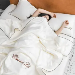 Silk Blanket - CozySilk - Luxury - Ultimate Comfort