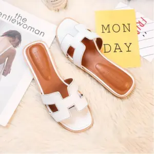 H - Slippers | Soft, comfortable and trendy!