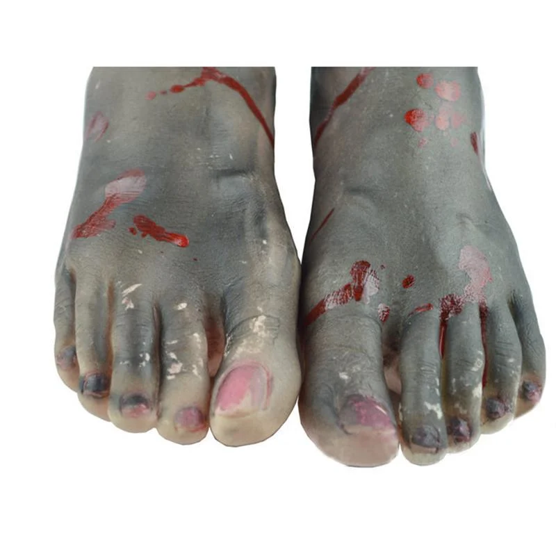 1 Pair Chopped Human Parts Scary Bloody Feet Halloween Party Decorations Prop Black Feet -  - #tag1#