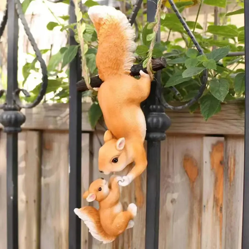 1pc Creative Climbing Rope Squirrel Figurine Perfect forGarden Outdoor Decoration.jpg b7209605 435a 4960 bd52