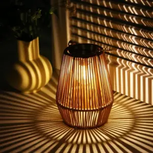 Outdoor lamp - SolWeave - Handwoven - Waterproof design