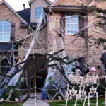 200 Halloween Spider Web and 59 Giant Spider Decoration tag1