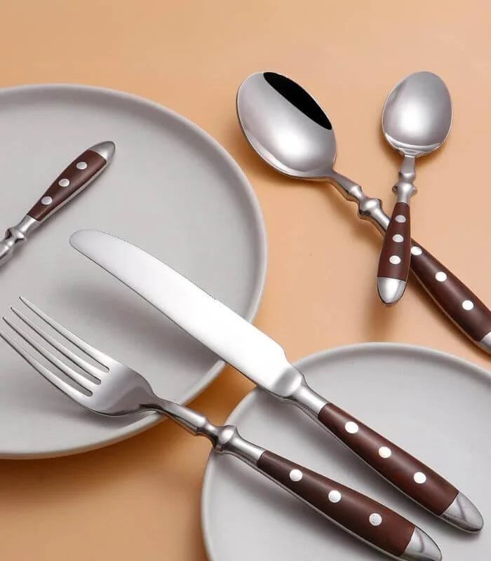24pcs Cutlery Set Winchester Crest Resin and 18/10 Stainless Steel Set for 6 Brown -  - #tag1#