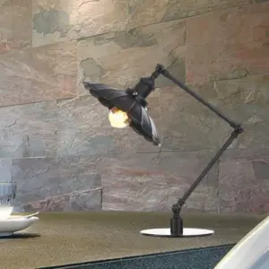LichtStijl - Adjustable vintage lamp with scalloped metal shade