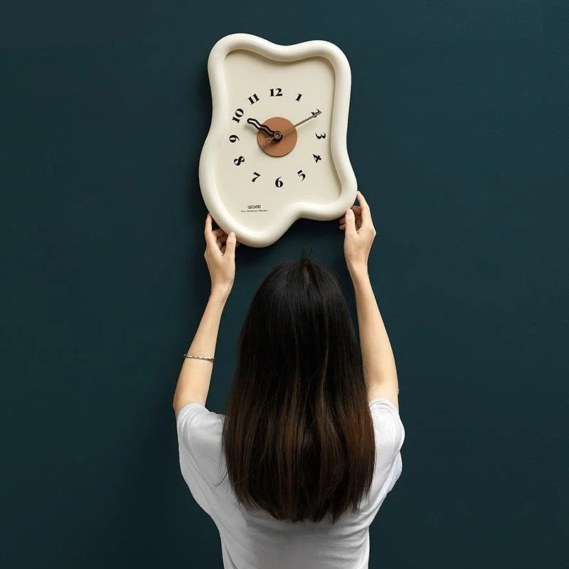 3D Distorted Wall Decoration Clock for Lounge -