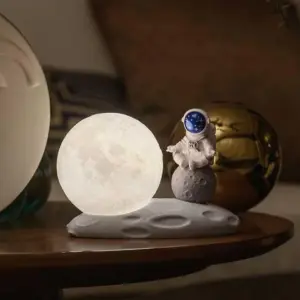 3D LED Moon Astronaut Night Light - 