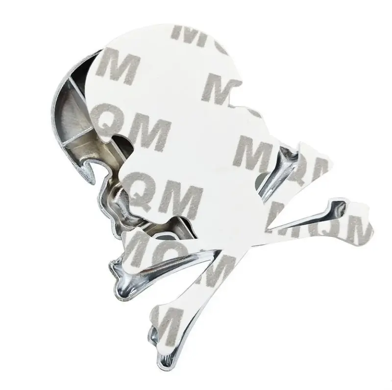 3d Metal skull skeleton bones Halloween Decoration tag1