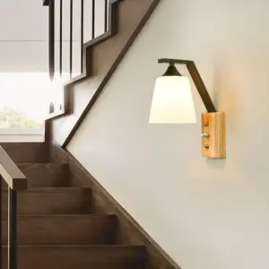 HoutenGloed - Simple wall lamp with wooden arm