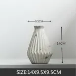 ARCHAIC VASE tag1