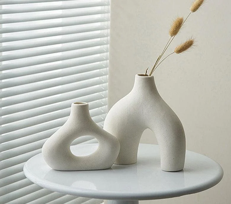 Abstract Ceramic Hollow Ring Vase For Pampas -