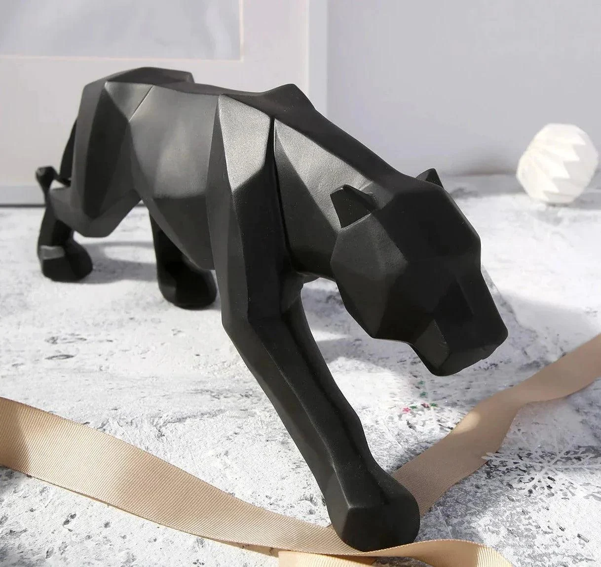 Abstract Leopard Statue: Modern Wildlife Sculpture -