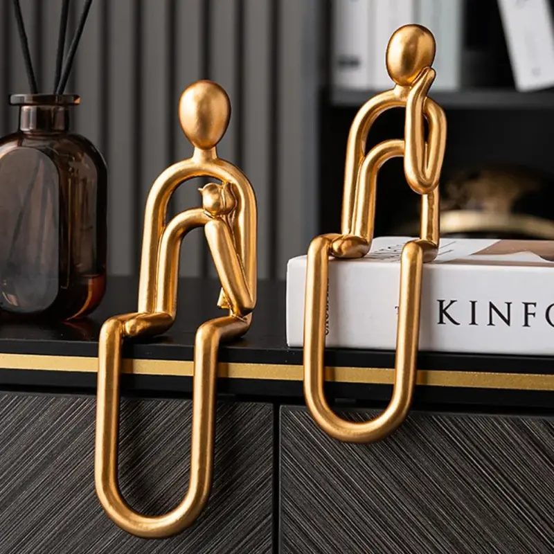 Abstract Paper Clip Decor tag1