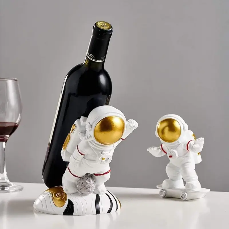 Aerya Astronaut Wine Holder tag1