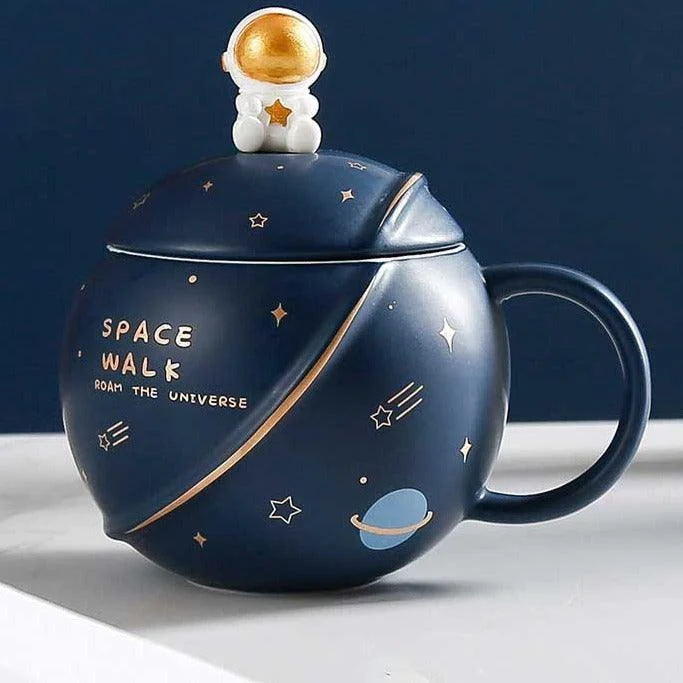 Aesthetic Ceramic Astronaut Galaxy Mug with Lid -