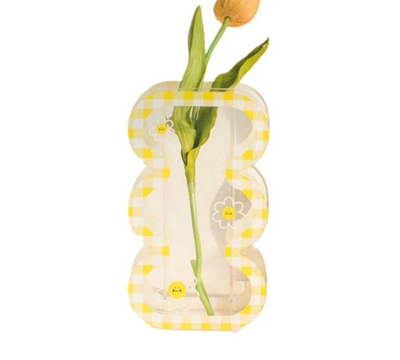 Aesthetic Daisy Acrylic Curvy Vase -