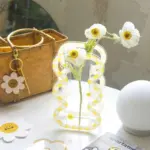 Aesthetic Daisy Acrylic Curvy Vase
