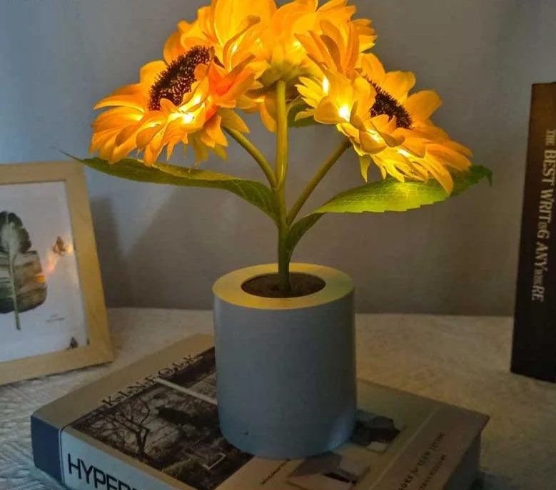 Aesthetic Rechargeable Sunflower Night Light -