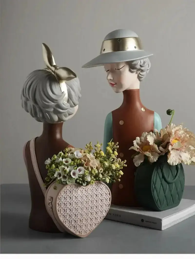 Alicia Sculpture tag1