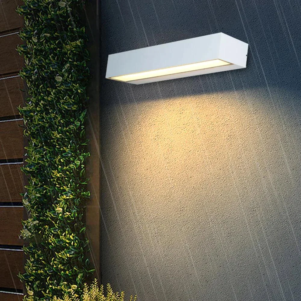 AluAura - waterproof wall lamps for outside -