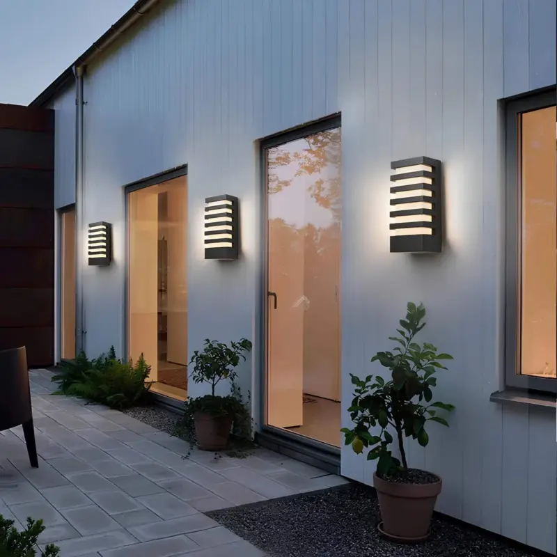 Alumiluxe Aluminium Wandlampe modern elegant minimalistisch silber schwarz weiss xlumina4