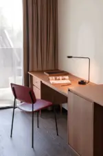 Aluminum desk lamp Dimmable LED light with curved design tag1