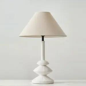 Amber Table Lamp - Atmospheric Elegance and Timeless Beauty