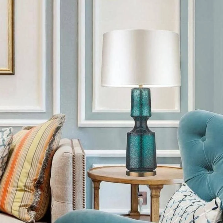 American Retro Bedside Table Lamp - Stylish and Functional Vintage Touch -