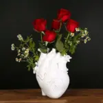 Anatomical heart vase