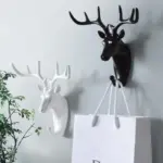 Andee Animal head hooks tag1