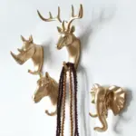 Andee Animal head hooks tag1