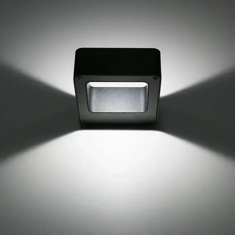 AquaLuxe LED Waterproof Outdoor Lamp tag1