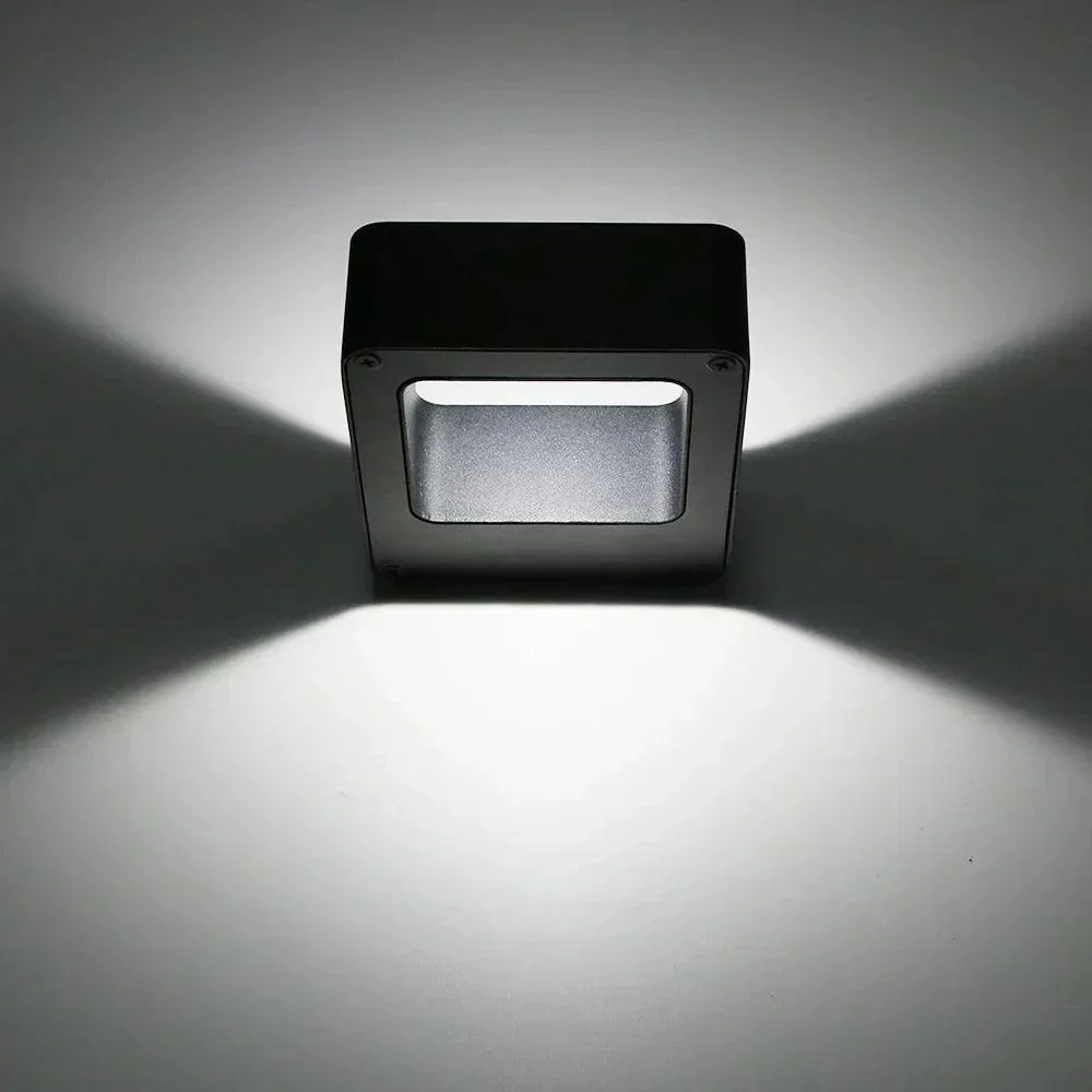 AquaLuxe - LED Waterproof Outdoor Lamp -  - #tag1#