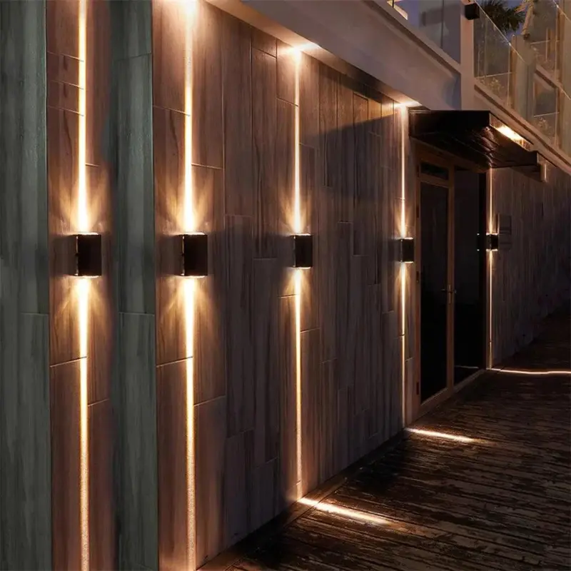 AquaPulse_-_Waterproof_LED_Spot_Lamp_-_-4127021 AquaPulse Waterproof LED Spot Lamp