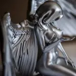 Art Angel Female Woman Wings Kneeling Cloak Hat tag1