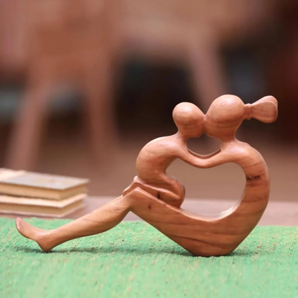 Kiss mother & child, wood-colored