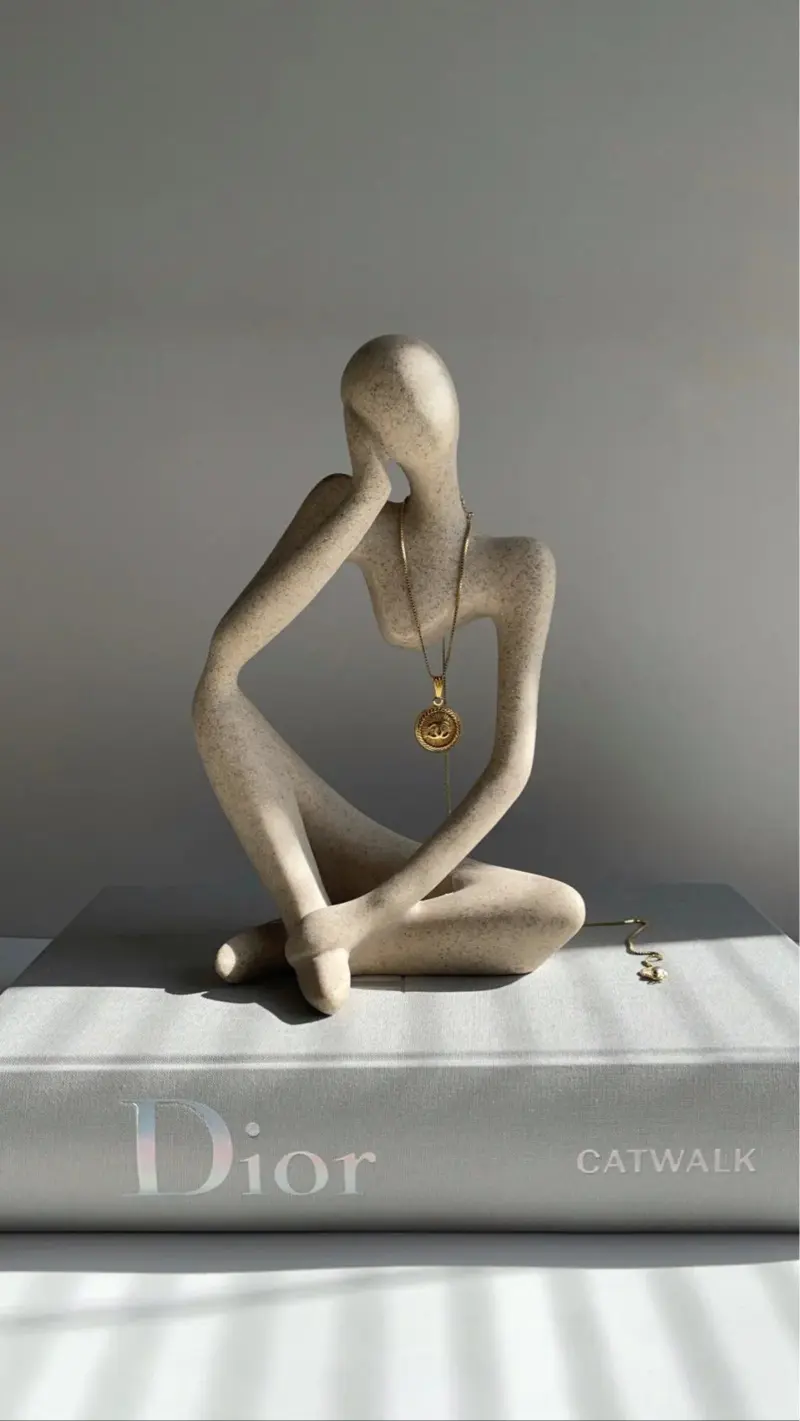 Artsy Human Statue tag1