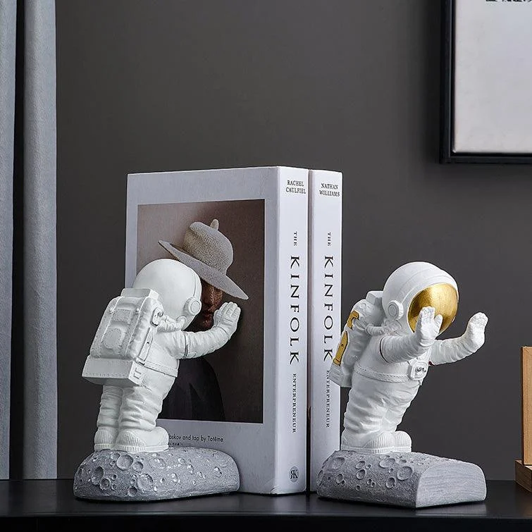 Astronaut Book Stand -  - #tag1#
