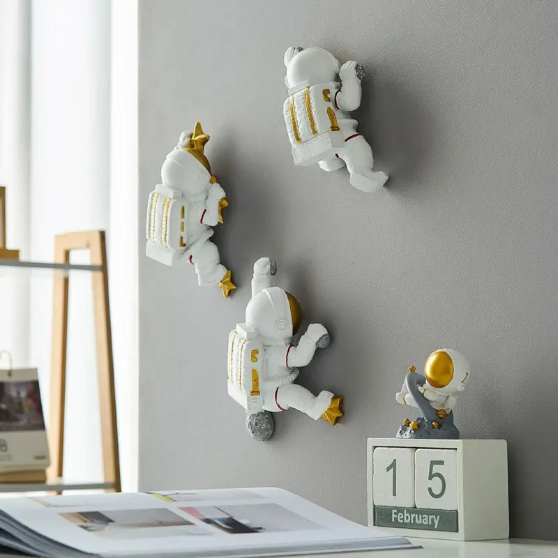 Astronaut Climbers tag1