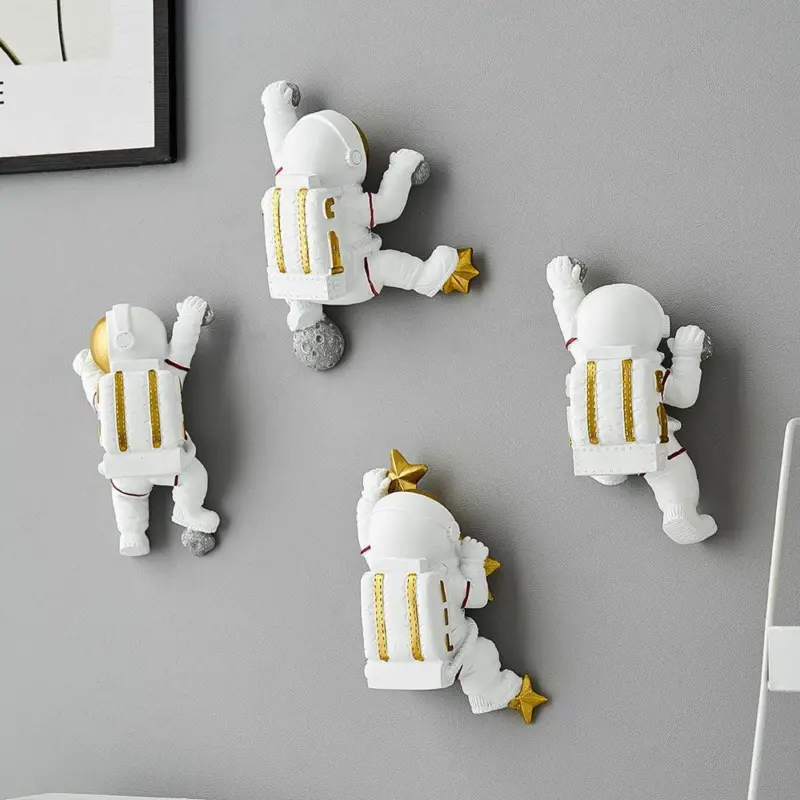 Astronaut Climbers tag1