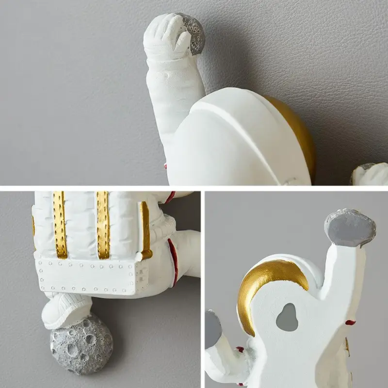 Astronaut Climbers tag1