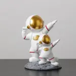 Astronaut_Family_Decorative_Figurine_-_-4129809 Astronaut Family Decorative Figurine