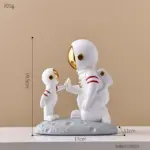 Astronaut_Family_Statues_-_-_tag1_-4138066 Astronaut Family Statues tag1