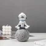 Astronaut Figurines Resin Spacewoman