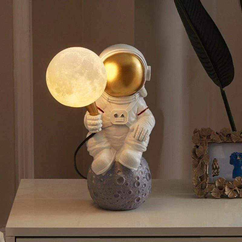 Astronaut Lamp -