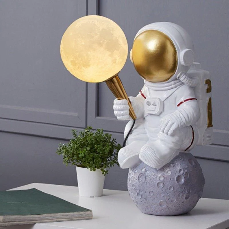 Astronaut Lamp -