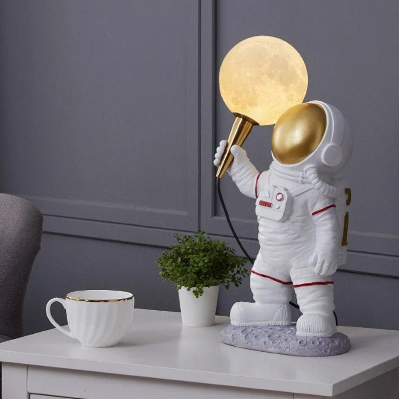 Astronaut Lamp -