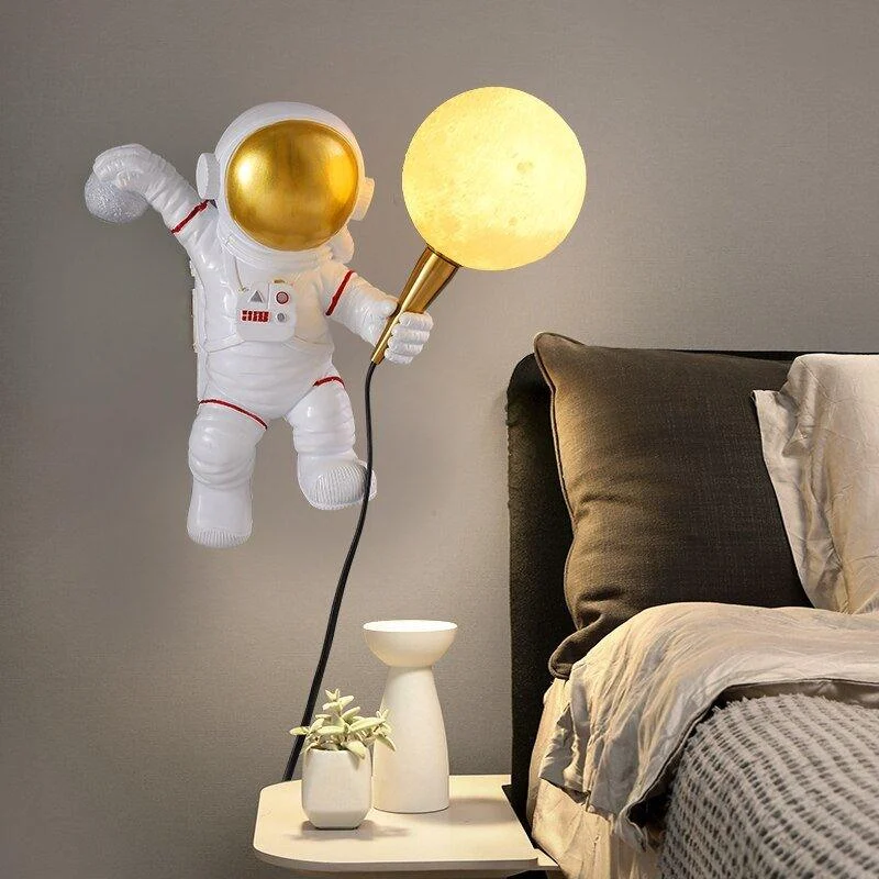 Astronaut Lamp -